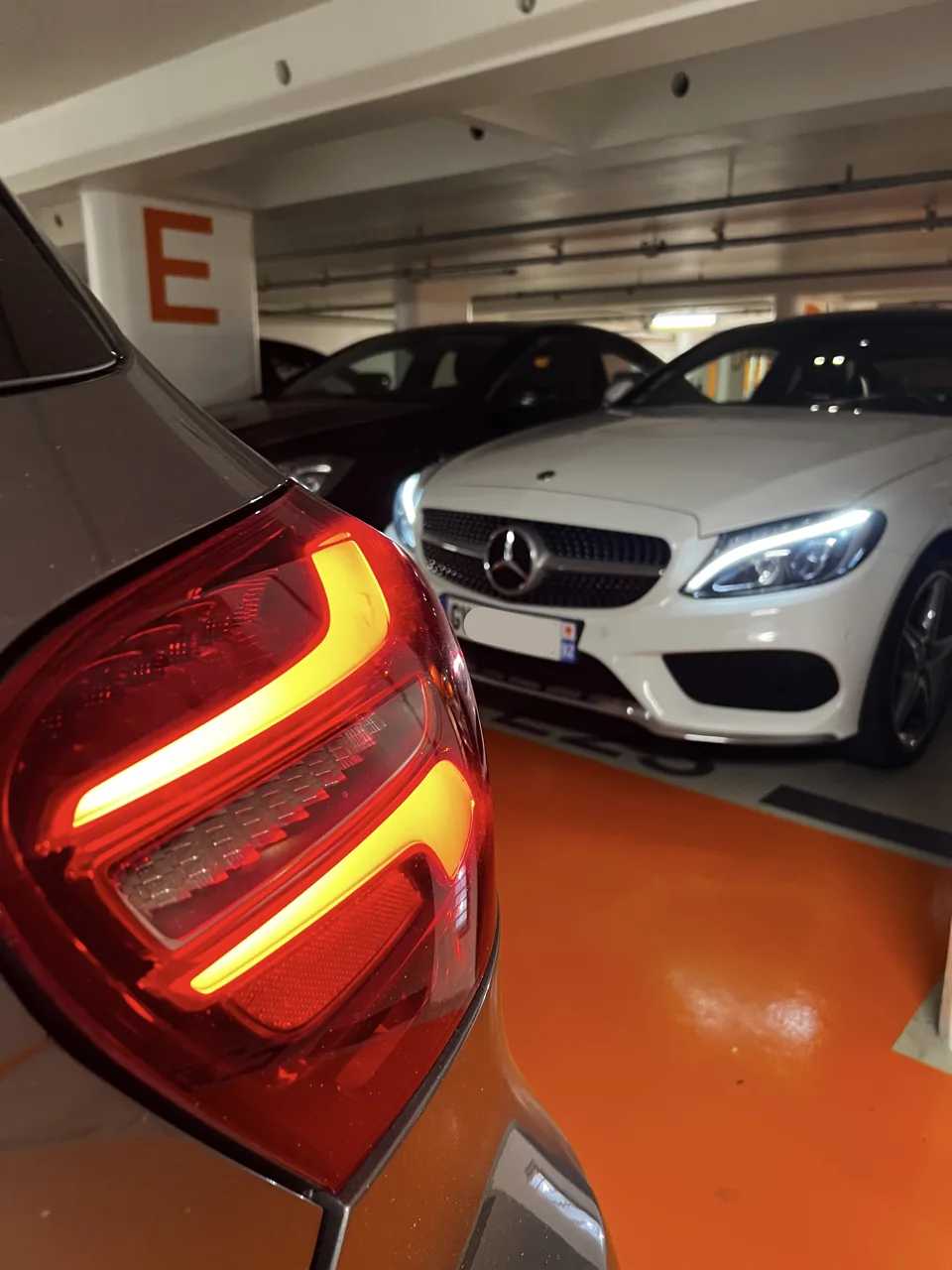 Louer une Mercedes à Paris : nos deux modèles, deux expériences